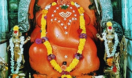  Mayureshwar Ganapati Temple, Morgaon